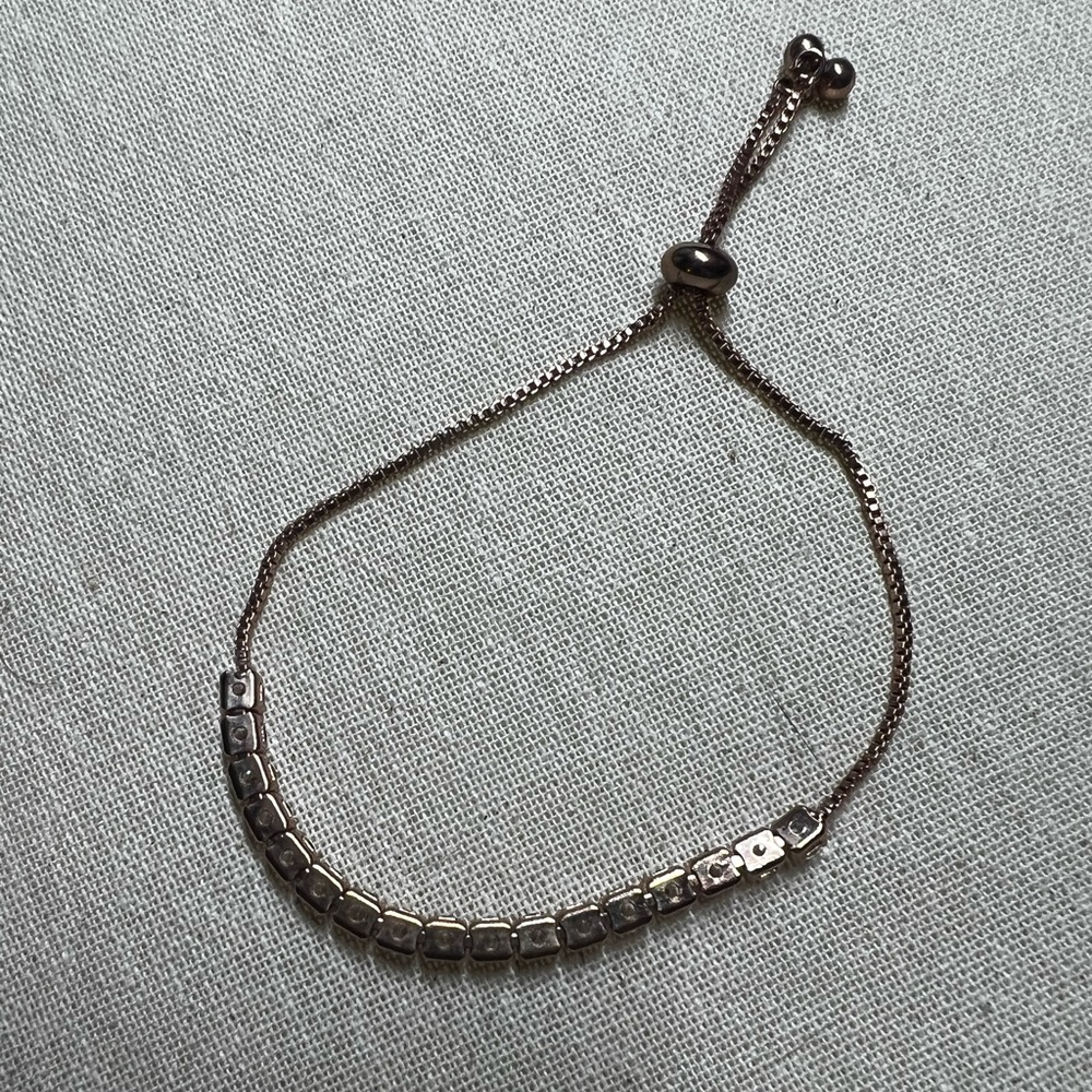 Rose Gold Circular Rhinestone Adjustable Bracelet - Picture 2 of 4